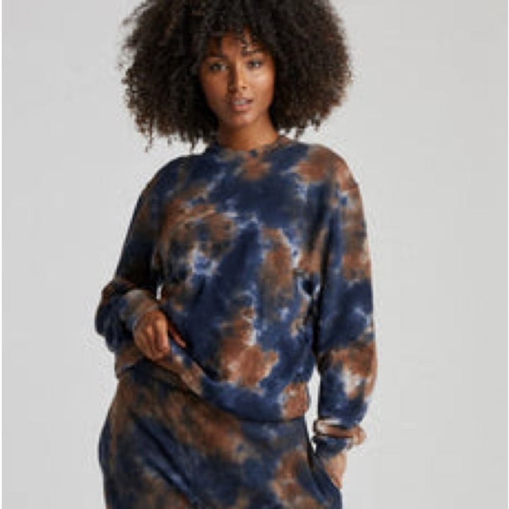 STRUT THIS Mason Cotton Tie Dye Sweatshirt in Midnight Swirl / XS